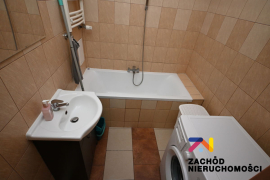 ul. Rydza-Śmigłego z widokiem na zieleń